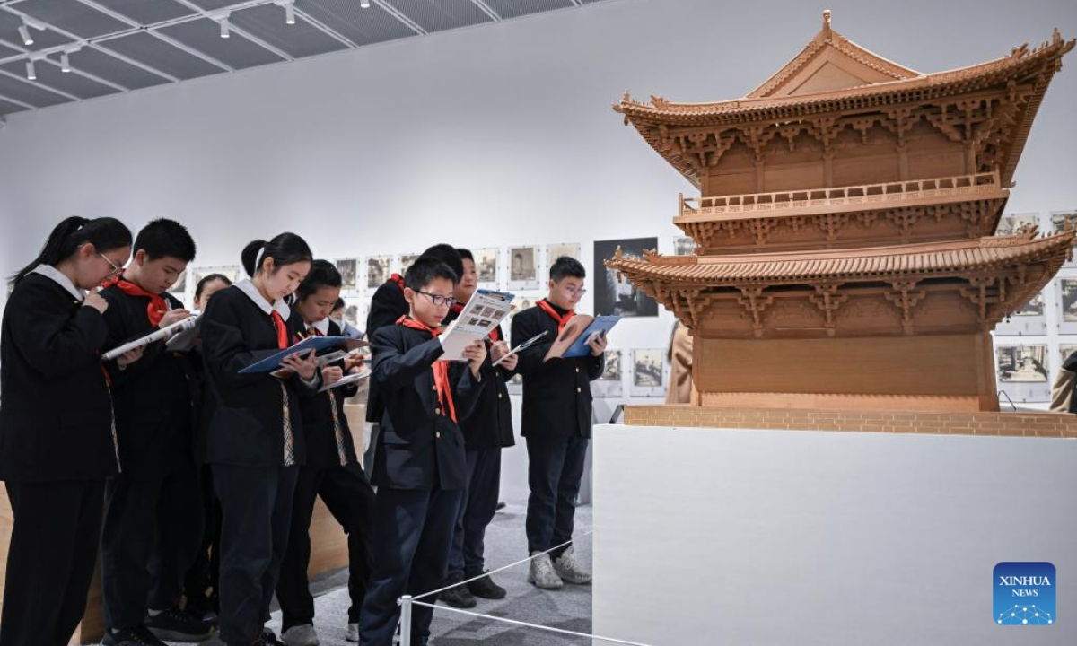 他的表现能